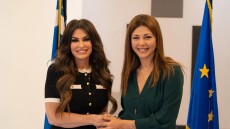 Συνάντηση Ζαχαράκη με Γκίλφοϊλ: «Η ελληνοαμερικανική συνεργασία στην παιδεία είναι επένδυση στο κοινό μας μέλλον»