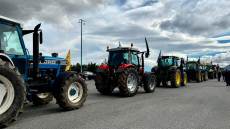 Ξεκίνησαν τα τρακτέρ για το Σύνταγμα, live το αγροτικό συλλαλητήριο στο κέντρο της Αθήνας