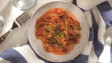 Φασολάκια στην κατσαρόλα με ξινόχοντρο και μαϊντανό
