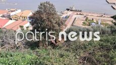 Ειδικό συνεργείο από την Αθήνα στο Κατάκολο για την απομάκρυνση του βράχου των 40 τόνων- Αμεσος ο κίνδυνος να πέσει σε σπίτια