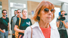 Βαθιά συγκινημένη η Ζιζέλ Πελικό από την επιστολή στήριξης της βασίλισσας Καμίλα
