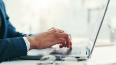 ΑΑΔΕ: Εργασίες για την εκκαθάριση του ΕΝΦΙΑ 2026, ποιες λειτουργίες υποβολής δήλωσης Ε9 δεν θα είναι διαθέσιμες την Πέμπτη