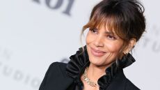 Χάλι Μπέρι: «Θα γίνω 60 αυτή τη χρονιά. Πώς τολμούν να μας λένε πώς τελειώσαμε!»