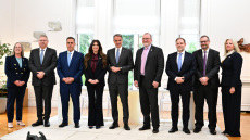 Chevron για τη συμφωνία για τους υδρογονάνθρακες: Ανυπομονούμε να συνεργαστούμε με τους εταίρους μας για την αξιολόγηση των οικοπέδων
