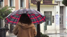 Έκτακτο δελτίο καιρού: Νέα επιδείνωση από αύριο Τρίτη με καταιγίδες, θυελλώδεις ανέμους και χαλαζοπτώσεις
