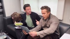 Η επική αντίδραση Τζάκμαν και Ρέινολντς όταν έμαθαν ότι η Ρέξαμ θα αντιμετωπίσει την Τσέλσι στον 5ο γύρο του FA Cup