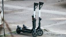 Παρέσυρε και τραυμάτισε με πατίνι καρκινοπαθή γυναίκα στη Λάρισα, ψάχνει τις κάμερες η κόρη της
