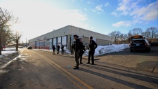 Μακελειό σε σχολικό αγώνα χόκεϊ στο Ρόουντ Άιλαντ: Οικογενειακή διαμάχη κατέληξε σε τρεις νεκρούς, δείτε βίντεο
