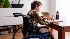 Αύξηση μαθητών με αναπηρία κατά 39% σε 4 χρόνια – Ελλείψεις σε Παράλληλη Στήριξη και τμήματα Ένταξης
