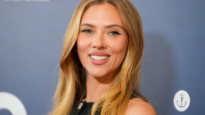 Scarlett Johansson: Τα δύο αρώματα που επιλέγει να φοράει ξανά και ξανά
