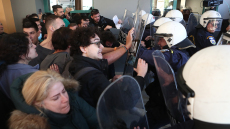 Καρανίκας για τα επεισόδια με τον Γεωργιάδη στη Νίκαια: Παρακμιακοί δημόσιοι υπάλληλοι που βελάζουν με κραυγές και επιτίθενται χωρίς επιχειρήματα