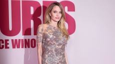 Η χειρουργός της Αντζελίνα Τζολί μίλησε για τη μαστεκτομή της: Οι ουλές είναι επιλογές για να επιβιώσεις