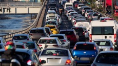 Στο κόκκινο η κίνηση στο κέντρο της Αθήνας, σοβαρά προβλήματα σε Κηφισίας και Κηφισό, μποτιλιάρισμα στην Αττική Οδό λόγω τροχαίου - Δείτε αναλυτικά