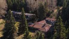 ΕΤΑΔ: Ηλεκτρονικός διαγωνισμός για την αξιοποίηση του ιστορικού ξενοδοχείου «Ξενία Βυτίνας»