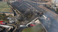 Η στιγμή της ανατροπής και της έκρηξης του φορτηγού που μετέφερε υγροποιημένο αέριο στη Χιλή, δείτε βίντεο