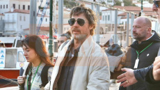 Η βίλα που μένει ο Μπραντ Πιτ στην Ύδρα: Ήταν του Κώστα Μπουτάρη, ανήκει πλέον στον Βρετανό Φίλιπ Κόλμπερτ