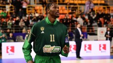 Νάιτζελ Χέιζ-Ντέιβις: Ο Αμερικανός κάνει προθέρμανση υπό τους ήχους του Μότσαρτ, δείτε βίντεο 