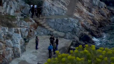 Η Ύδρα γίνεται κινηματογραφικό σκηνικό για νέα ταινία με τον Μπραντ Πιτ, στήνουν φώτα σε παραλία, δείτε βίντεο