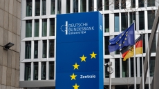 Γιατί ΕΚΤ και Bundesbank βλέπουν οφέλη από νέες εκδόσεις ευρωομολόγων, η αντίδραση του Μερτς στην πρόταση Μακρόν
