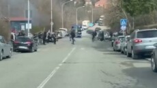 Ερυθρός Αστέρας - Παρτίζαν: Συμπλοκές οπαδών στους δρόμους του Βελιγραδίου πριν το μεγάλο ντέρμπι, βίντεο 