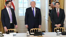 Σε δίλημμα ο Τραμπ για την διαδοχή του: Τζέι Ντι Βανς ή Μάρκο Ρούμπιο;