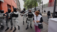 Η πρεσβεία των ΗΠΑ στο Μεξικό καλεί τους Αμερικανούς να παραμείνουν σε ασφαλή καταφύγια μετά την κλιμάκωση της βίας 