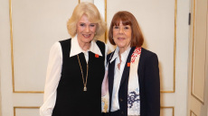 Η βασίλισσα Καμίλα δέχτηκε τη Ζιζέλ Πελικό, τη γυναίκα που αναδείχθηκε σε παγκόσμιο σύμβολο κατά της σεξουαλικής βίας