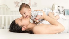 Βρετανία: Mωρό θαύμα γεννήθηκε από μεταμόσχευση μήτρας από νεκρή δότρια
