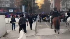 Συμπλοκές οπαδών της Μπενφίκα  με την ισπανική αστυνομία έξω από το Μπερναμπέου, βίντεο 