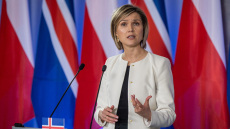 Η Ισλανδία διεξαγάγει δημοψήφισμα για την ένταξη της χώρας στην ΕΕ τους επόμενους μήνες, λέει η πρωθυπουργός