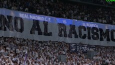 Απόλυτη στήριξη των οπαδών της Ρεάλ στον Βινίσιους: Το πανό τους κατά του ρατσισμού, δείτε βίντεο 