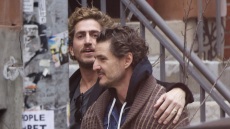 Η βόλτα του Πέδρο Πασκάλ με τον Ραφαέλ Ολάρα που έριξε ξανά «λάδι στη φωτιά» για τη σχέση τους, δείτε βίντεο και φωτογραφίες