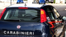 Εφιάλτης για 41χρονη στη Ρώμη: Της επιτέθηκε με μπαλτά ο πεθερός της στη μέση του δρόμου