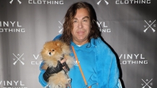 Τρύφωνας Σαμαράς για τον θάνατο της σκυλίτσας του: Κρατούσα το παγωμένο της κορμάκι στην αγκαλιά μου 20 λεπτά