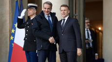 Ο Μακρόν έρχεται στην Αθήνα τον Απρίλιο για τη νέα αμυντική συμφωνία Ελλάδας - Γαλλίας
