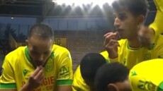 Γαλλία: Ο τερματοφύλακας της Ναντ προσποιήθηκε τραυματισμό για να φάνε οι μουσουλμάνοι συμπαίκτες του, δείτε βίντεο