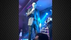 Ο Πάνος Καλίδης έβρισε συνεργάτη του επί σκηνής, δείτε βίντεο