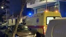 Μικρό παιδί στην Λάρισα χτύπησε το κεφάλι στο μπάνιο, μεταφέρεται στο νοσοκομείο 
