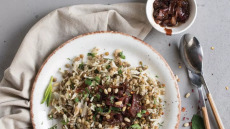 Πρέπει τελικά να τρώμε φακές με ρύζι;