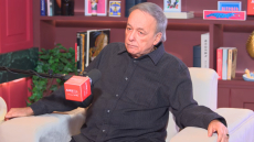 Ανδρέας Μικρούτσικος για τις οικονομικές δυσκολίες που πέρασε: Έλεγα «καλά να πάθω», δεν στενοχωριόμουν που κοιμόμουν με κουβέρτα, γιατί δεν είχα καλοριφέρ