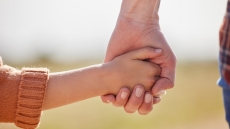 Επίδομα Παιδιού: Ανοίγει σήμερα η ηλεκτρονική πλατφόρμα για την υποβολή αιτήσεων του 2026