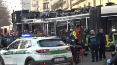 Τραγωδία στο Μιλάνο με έναν νεκρό και τουλάχιστον 39 τραυματίες μετά από εκτροχιασμό τραμ, δείτε βίντεο και φωτογραφίες