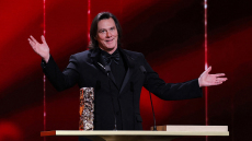 Τζιμ Κάρεϊ: Απρόσμενα μη αναγνωρίσιμος, σχολιάζουν για την ανανεωμένη εικόνα του
