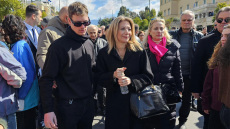 Στη συγκέντρωση για τα Τέμπη στο Σύνταγμα η Μαρία Καρυστιανού, δείτε βίντεο και φωτογραφίες