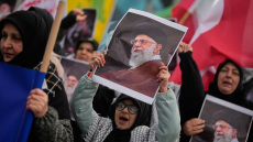 Οι Ιρανοί θα αποχαιρετήσουν σήμερα τον Αλί Χαμενεΐ στην Τεχεράνη, η τελετή θα κρατήσει 3 μέρες