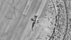 Η στιγμή που οι Ισραηλινοί καταστρέφουν δύο ιρανικά μαχητικά λίγο πριν απογειωθούν από το Ταμπρίζ