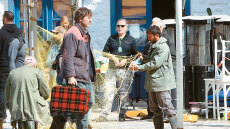 Η Ελλάδα έγινε Χόλιγουντ, η Ύδρα του '80 ξαναχτίστηκε από το μηδέν για τον Μπραντ Πιτ