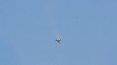 Αμερικανικό F-15 καταρρίφθηκε και συνετρίβη φλεγόμενο στο Κουβέιτ, οι πιλότοι εκτινάχθηκαν την τελευταία στιγμή - Δείτε βίντεο