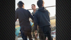 Πιλότος αμερικανικού μαχητικού F-15 που καταρρίφθηκε στο Κουβέιτ από φίλια πυρά περισυλλέγεται ζωντανός: Δείτε βίντεο