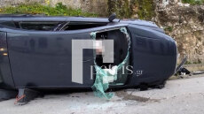 Τροχαίο στο Ηράκλειο Κρήτης, αναποδογύρισε αυτοκίνητο και εγκλωβίστηκε ο οδηγός, δείτε φωτογραφίες